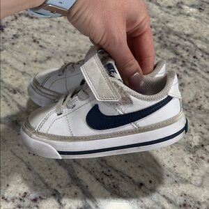 Nike Kids White and Blue Court Legacy Size 7C